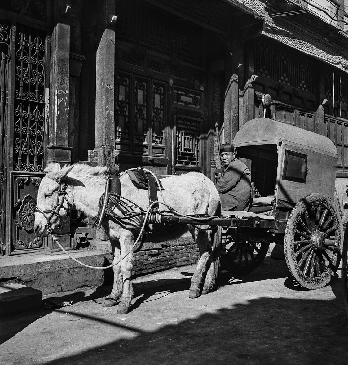 Foto10 De Peking wagen Beijing China 1931 1934 © Ellen Thorbecke Nederlands Fotomuseum - Ellen Thorbecke |  - Ellen Thorbecke